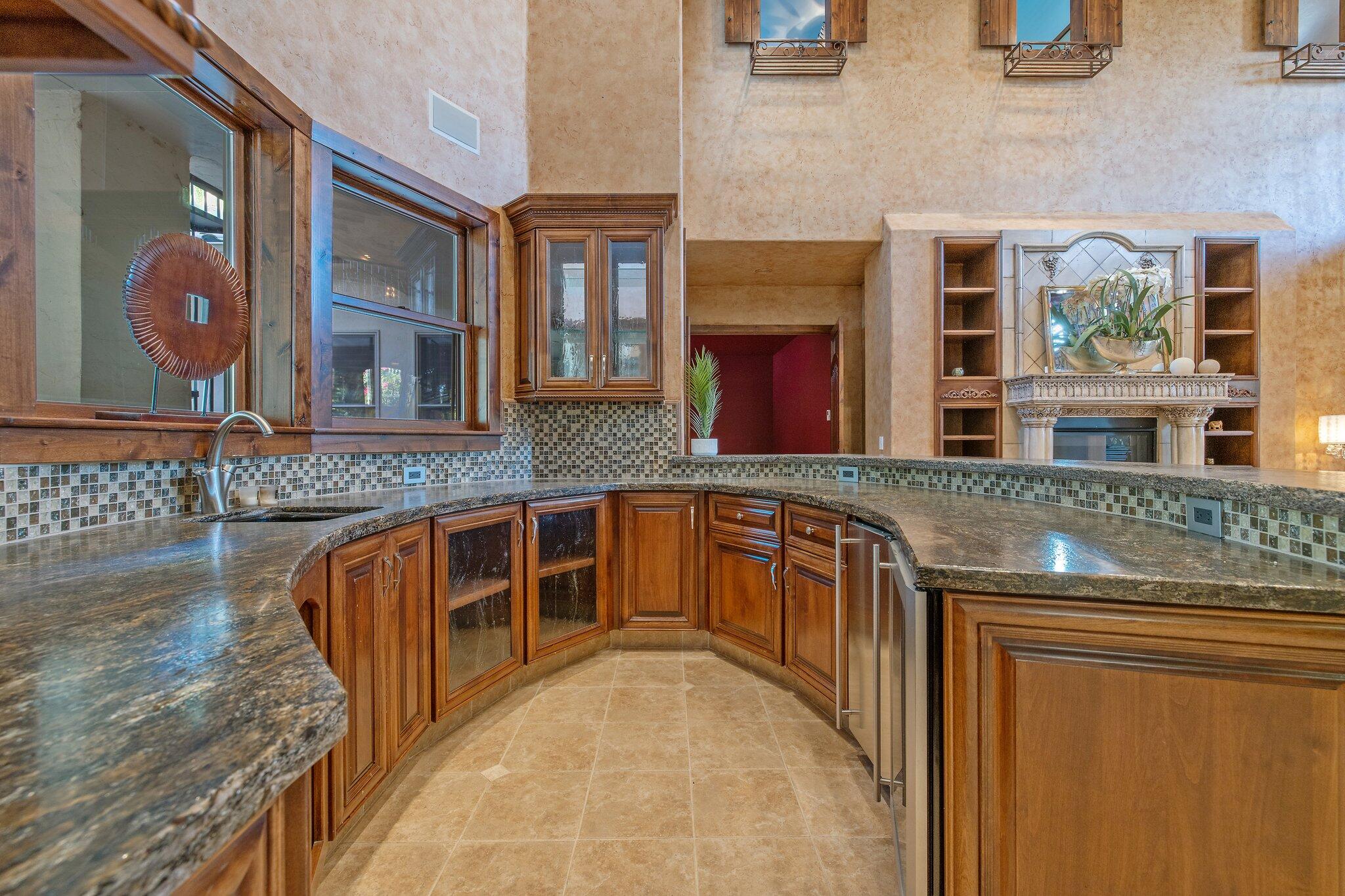 Visalia, California, 93291, United States, 4 Bedrooms Bedrooms, ,5 BathroomsBathrooms,Residential,Active,2014586