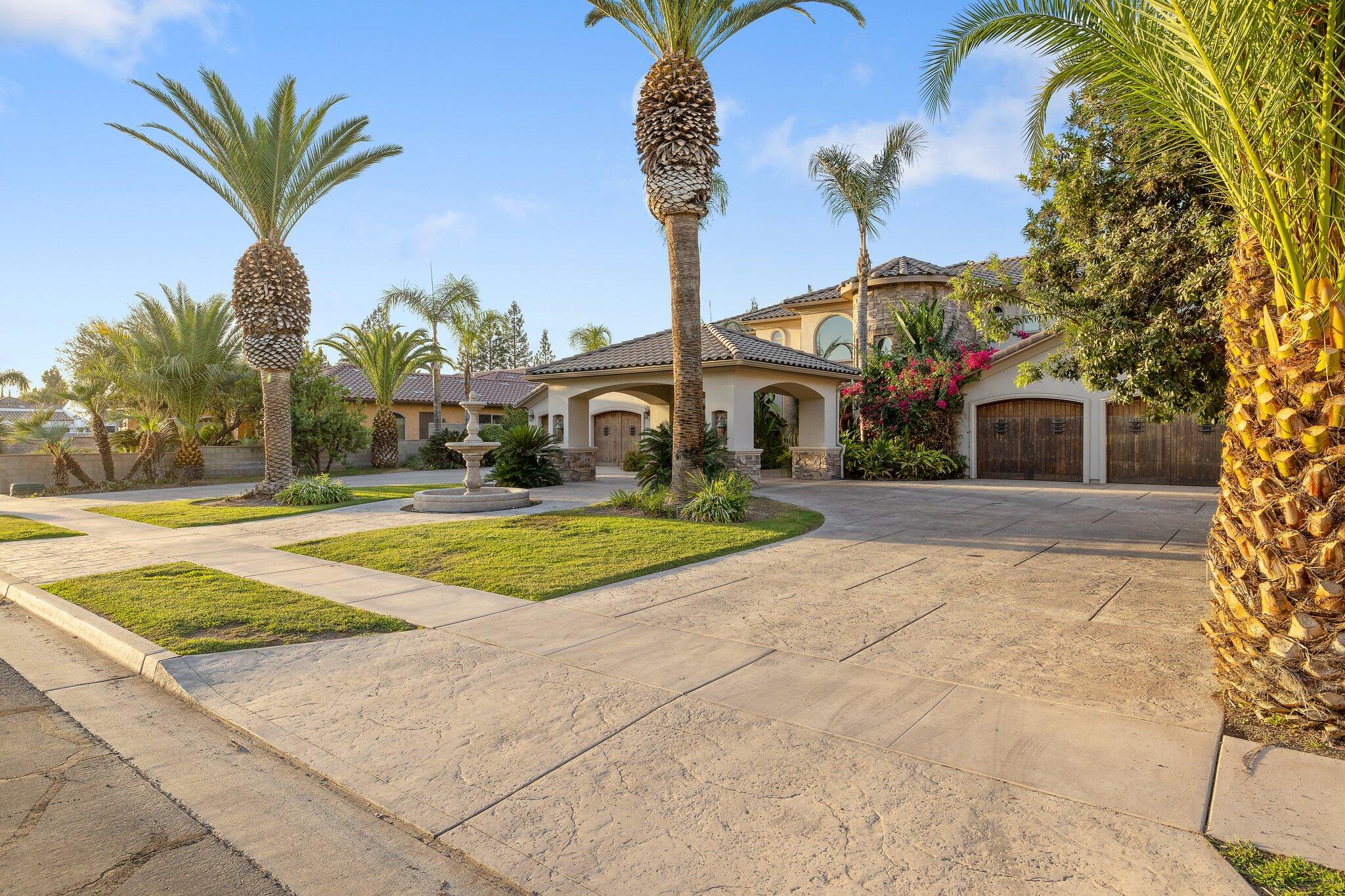 Visalia, California, 93291, United States, 4 Bedrooms Bedrooms, ,5 BathroomsBathrooms,Residential,Active,2014586