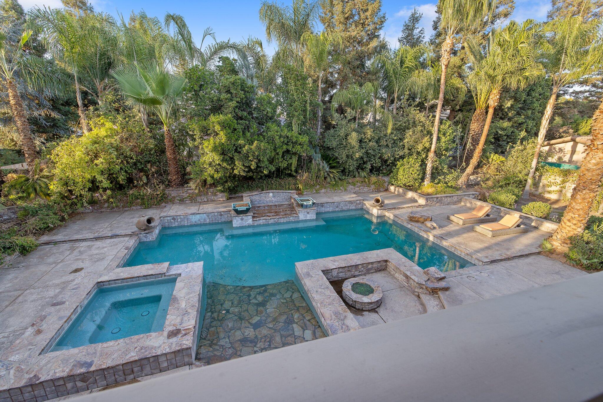 Visalia, California, 93291, United States, 4 Bedrooms Bedrooms, ,5 BathroomsBathrooms,Residential,Active,2014586