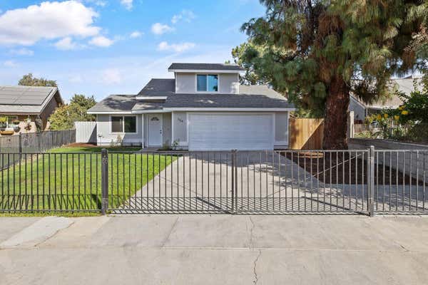 704 W ROBIN AVE, VISALIA, CA 93291 - Image 1