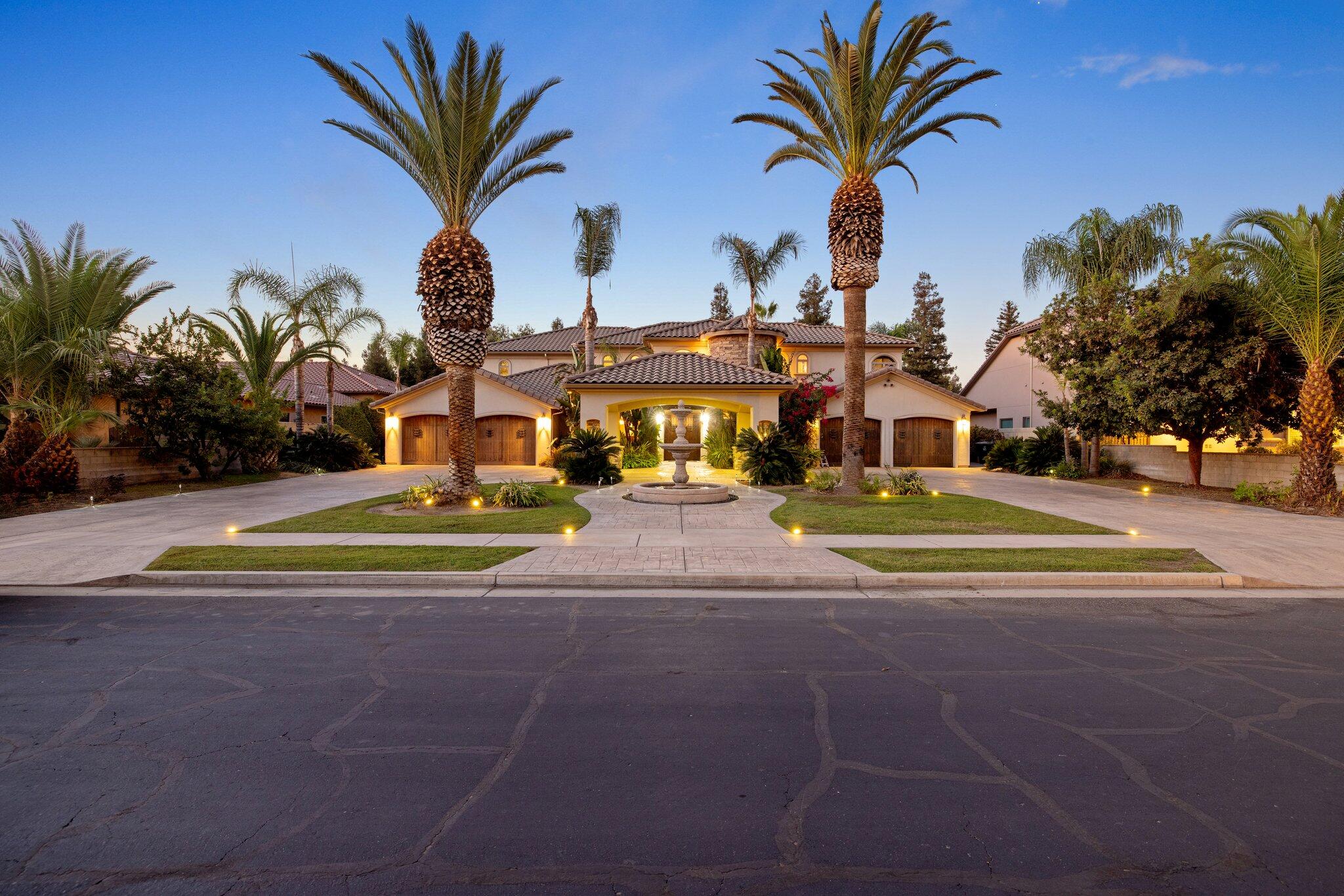 Visalia, California, 93291, United States, 4 Bedrooms Bedrooms, ,5 BathroomsBathrooms,Residential,Active,2014586