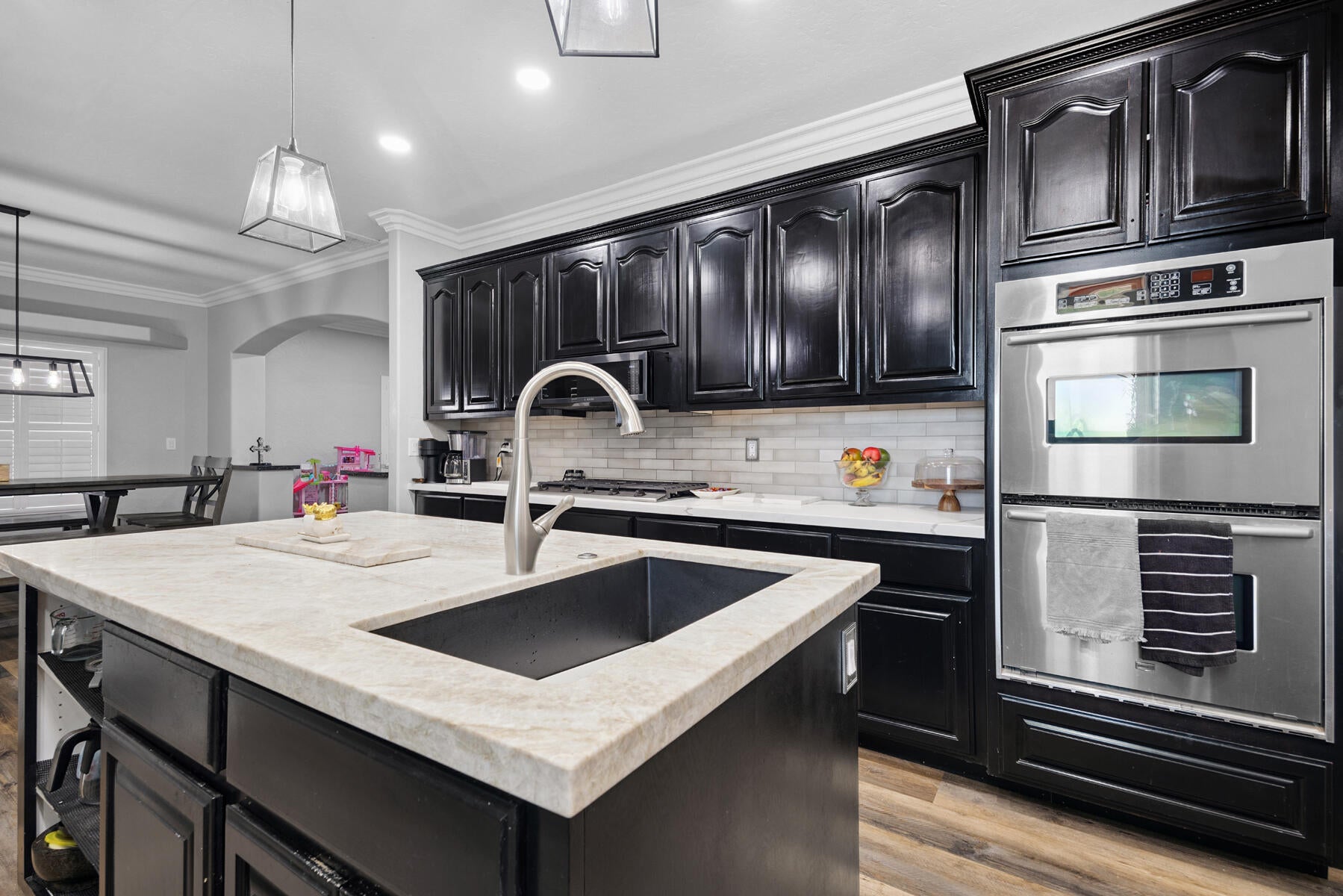 Strathmore, California, 93267, United States, 5 Bedrooms Bedrooms, ,4 BathroomsBathrooms,Residential,Active,1909877