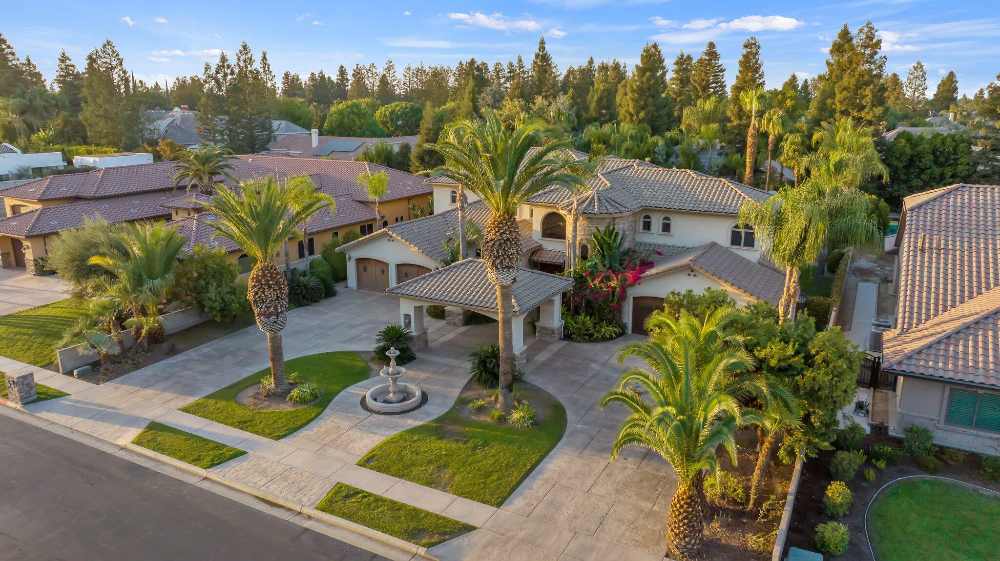 Visalia, California, 93291, United States, 4 Bedrooms Bedrooms, ,5 BathroomsBathrooms,Residential,Active,2014586