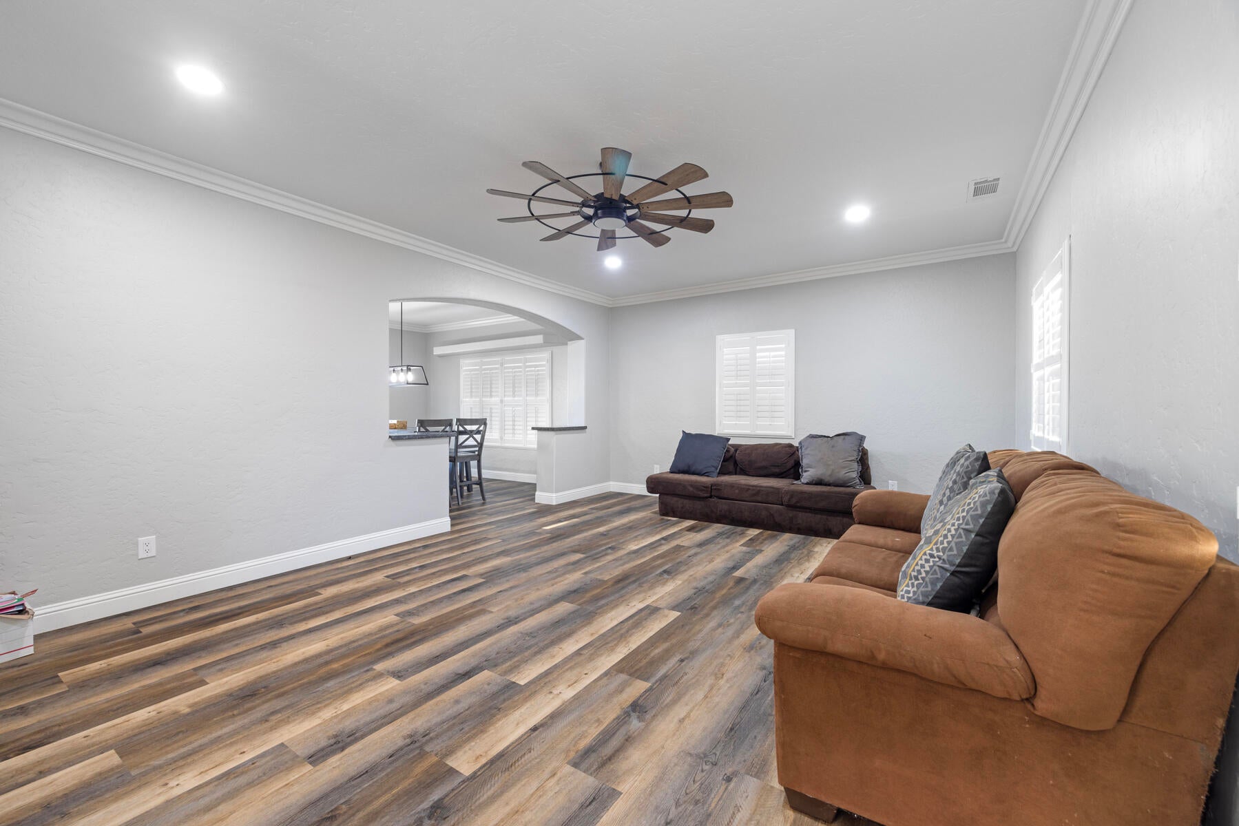 Strathmore, California, 93267, United States, 5 Bedrooms Bedrooms, ,4 BathroomsBathrooms,Residential,Active,1909877