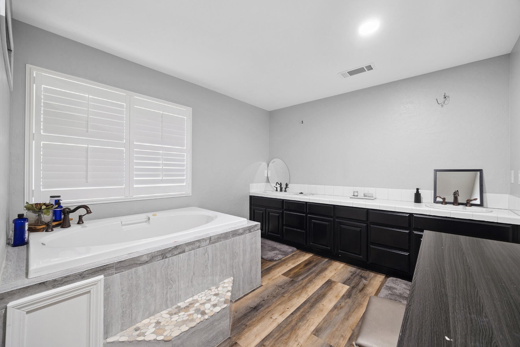 Strathmore, California, 93267, United States, 5 Bedrooms Bedrooms, ,4 BathroomsBathrooms,Residential,Active,1909877