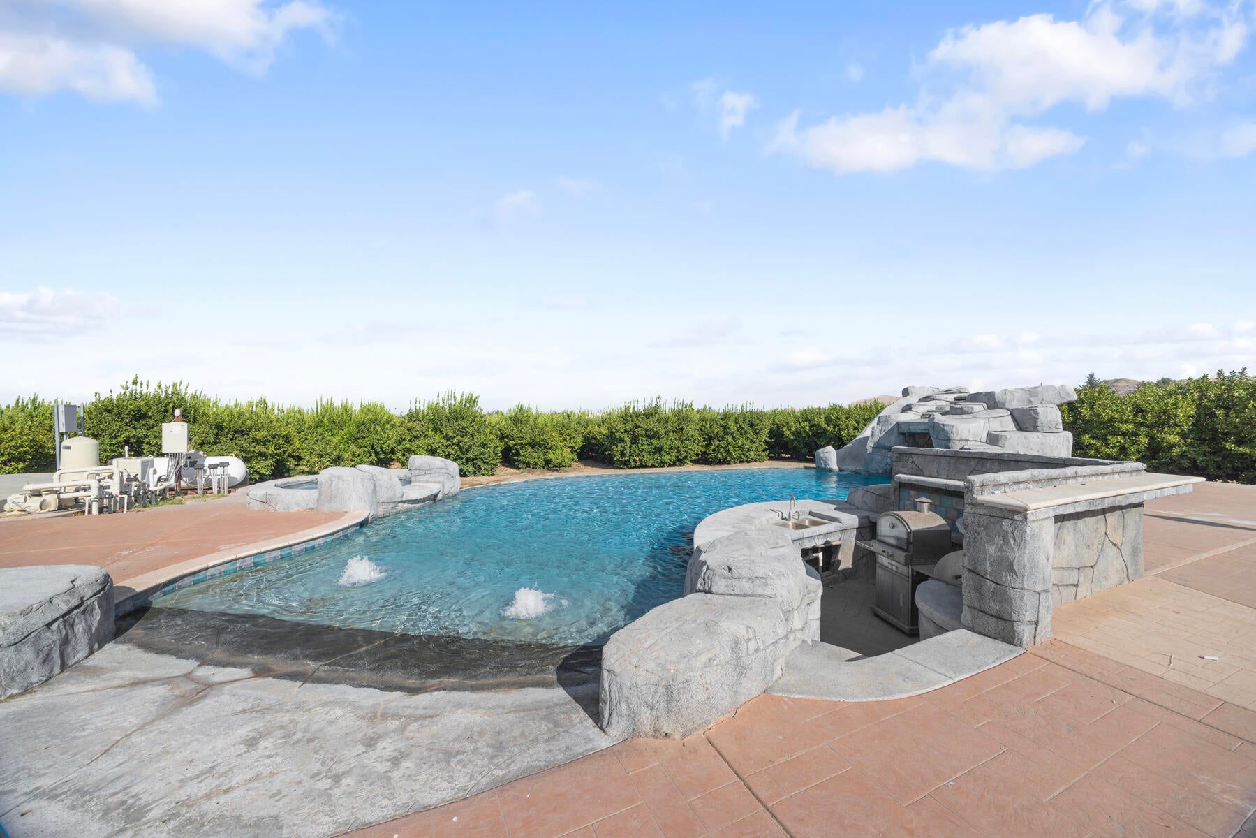 Strathmore, California, 93267, United States, 5 Bedrooms Bedrooms, ,4 BathroomsBathrooms,Residential,Active,1909877