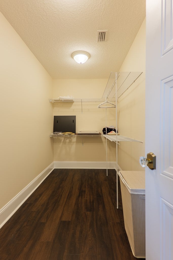 Lake Park, Georgia, 31636, United States, 5 Bedrooms Bedrooms, ,3 BathroomsBathrooms,Residential,Active,1871926