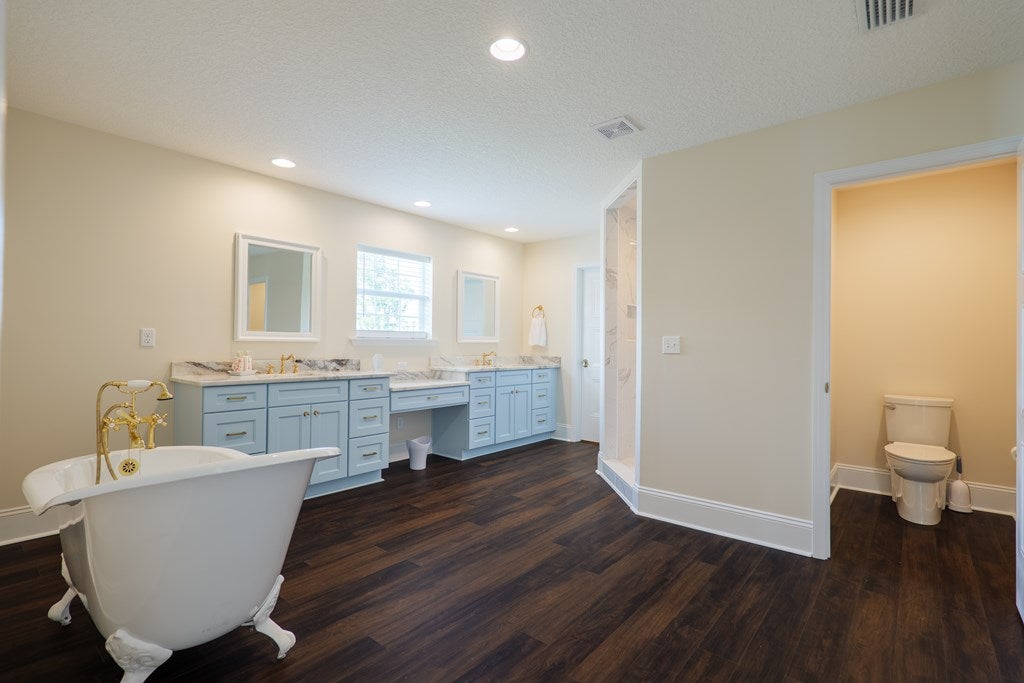 Lake Park, Georgia, 31636, United States, 5 Bedrooms Bedrooms, ,3 BathroomsBathrooms,Residential,Active,1871926