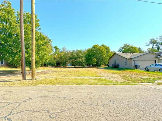 1319 N 11TH ST, WACO, TX 76707 - Image 1