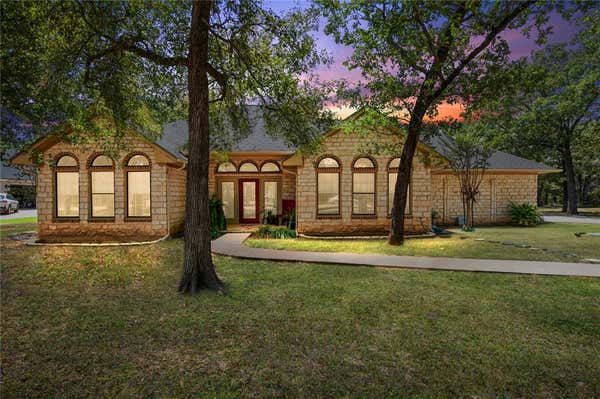 1095 AUTUMN OAKS CIR, CHINA SPRING, TX 76633 - Image 1