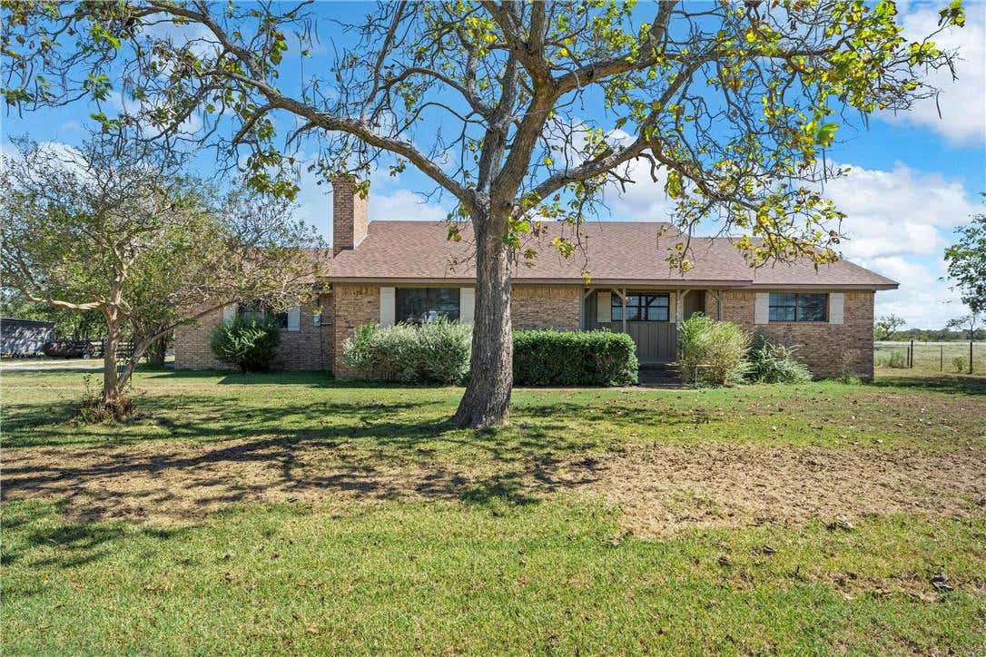 126 COUNTY ROAD 173, MARLIN, TX 76661, photo 1 of 48