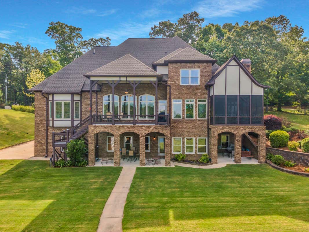 11 LAKE SHORE SOUTH LN  