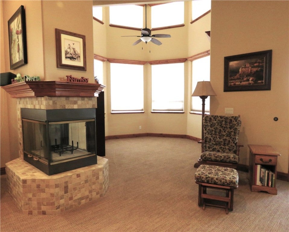 Kingman, Arizona, 86401, United States, 5 Bedrooms Bedrooms, ,5 BathroomsBathrooms,Residential,Active,1945052