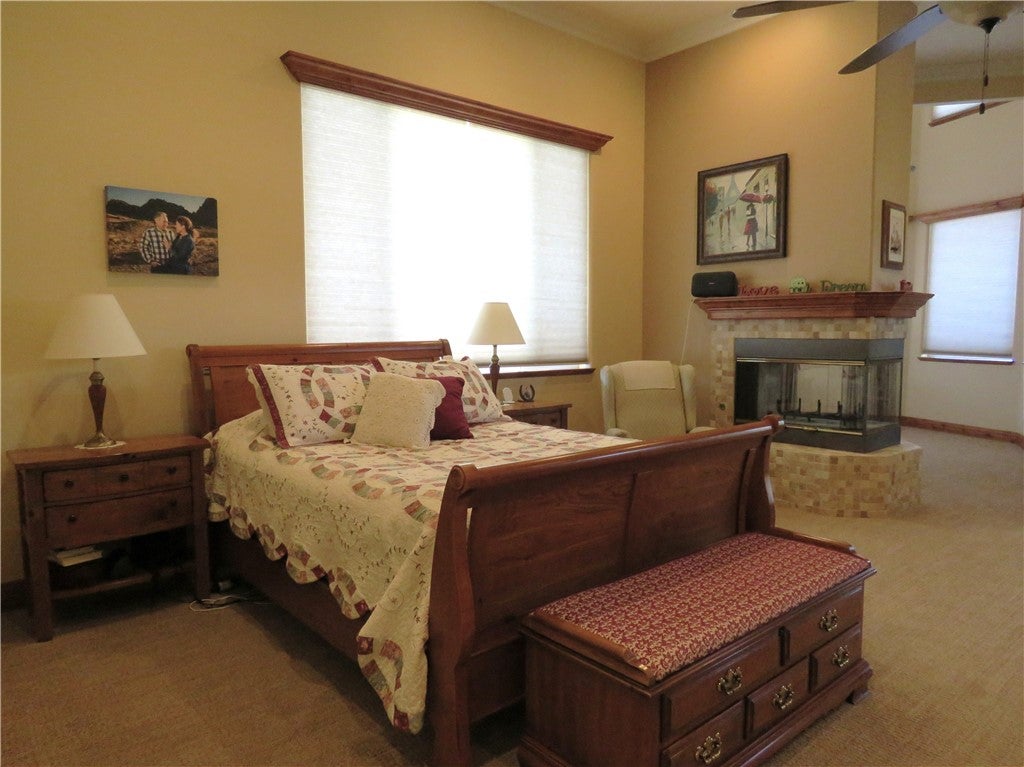 Kingman, Arizona, 86401, United States, 5 Bedrooms Bedrooms, ,5 BathroomsBathrooms,Residential,Active,1945052