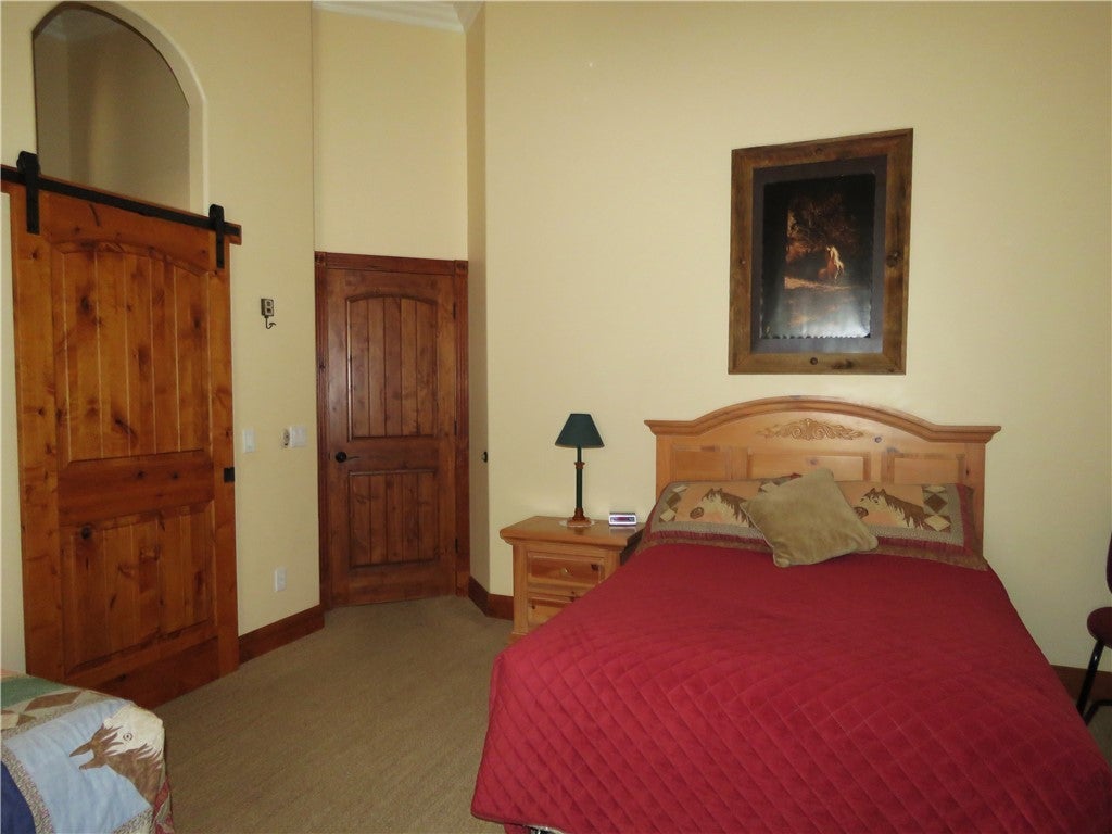 Kingman, Arizona, 86401, United States, 5 Bedrooms Bedrooms, ,5 BathroomsBathrooms,Residential,Active,1945052