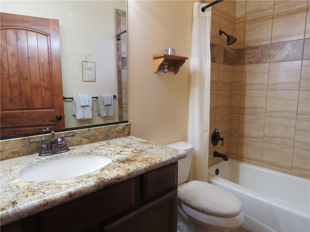 Kingman, Arizona, 86401, United States, 5 Bedrooms Bedrooms, ,5 BathroomsBathrooms,Residential,Active,1945052