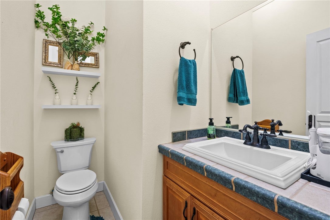 Kingman, Arizona, 86409, United States, 5 Bedrooms Bedrooms, ,5 BathroomsBathrooms,Residential,Active,1946324