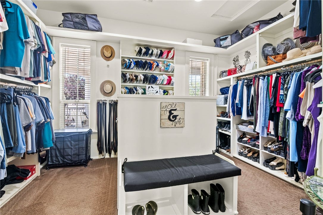 Kingman, Arizona, 86409, United States, 5 Bedrooms Bedrooms, ,5 BathroomsBathrooms,Residential,Active,1946324