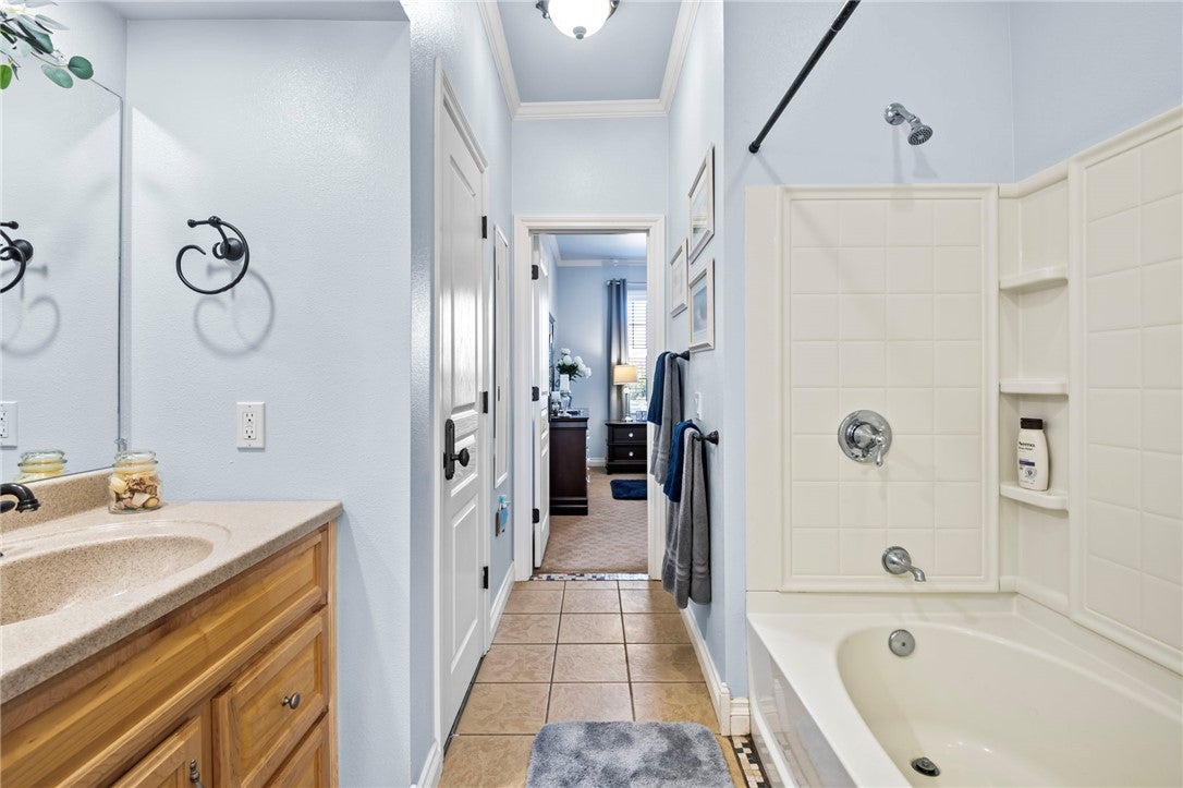 Kingman, Arizona, 86409, United States, 5 Bedrooms Bedrooms, ,5 BathroomsBathrooms,Residential,Active,1946324