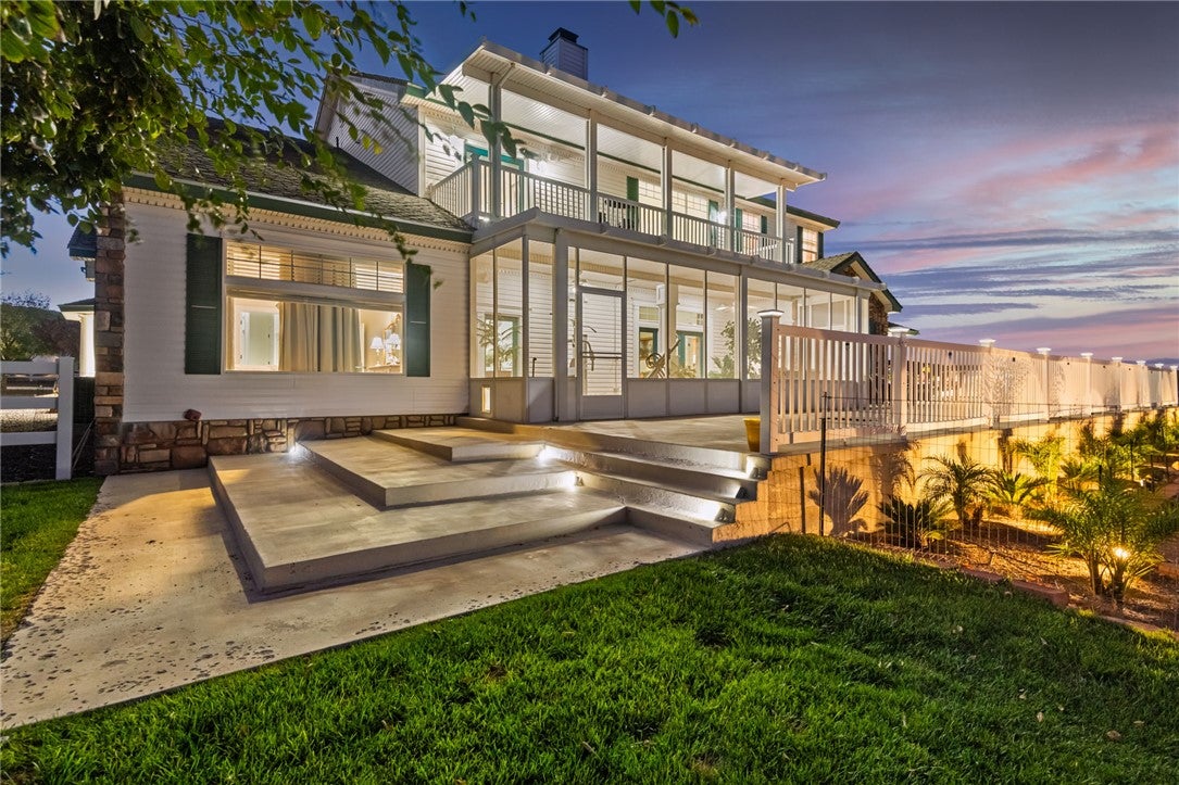 Kingman, Arizona, 86409, United States, 5 Bedrooms Bedrooms, ,5 BathroomsBathrooms,Residential,Active,1946324