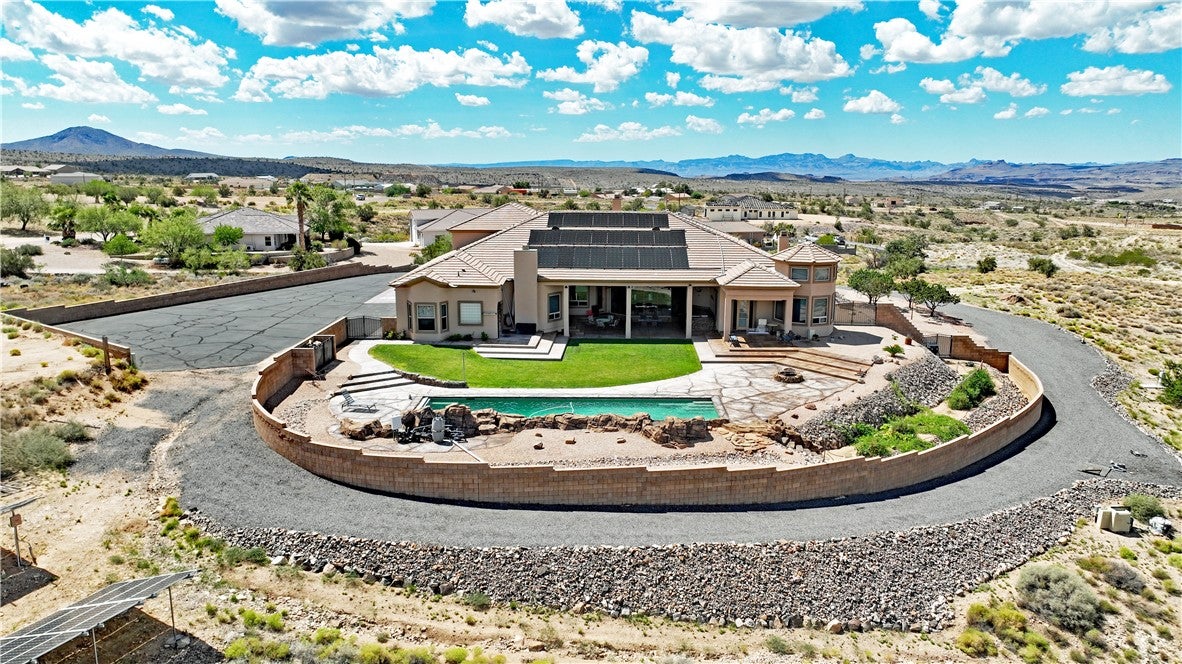 Kingman, Arizona, 86401, United States, 5 Bedrooms Bedrooms, ,5 BathroomsBathrooms,Residential,Active,1945052