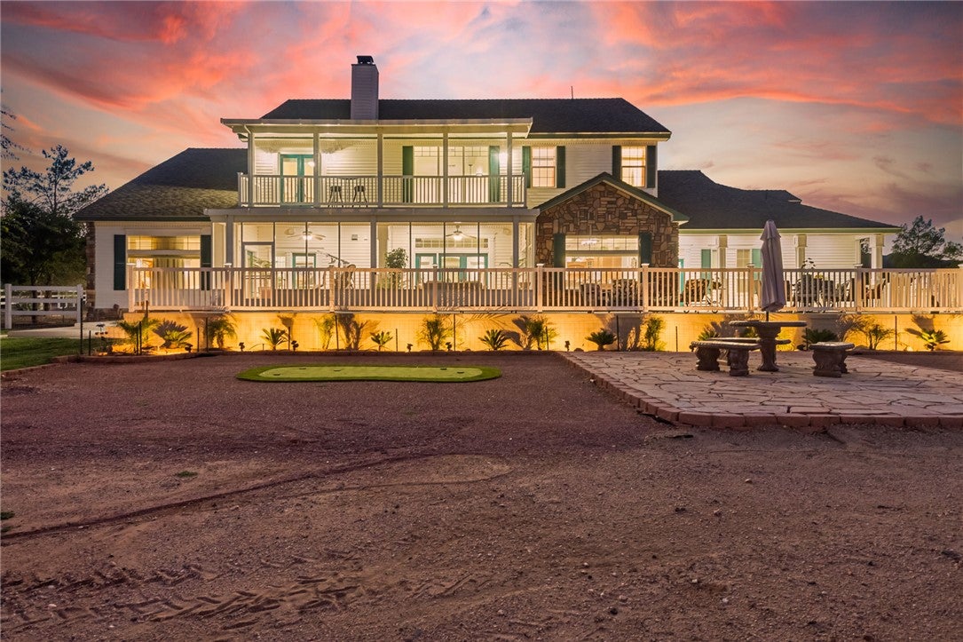 Kingman, Arizona, 86409, United States, 5 Bedrooms Bedrooms, ,5 BathroomsBathrooms,Residential,Active,1946324