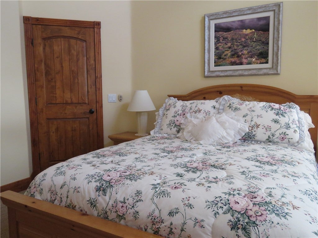 Kingman, Arizona, 86401, United States, 5 Bedrooms Bedrooms, ,5 BathroomsBathrooms,Residential,Active,1945052