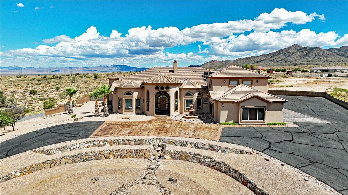 Kingman, Arizona, 86401, United States, 5 Bedrooms Bedrooms, ,5 BathroomsBathrooms,Residential,Active,1945052