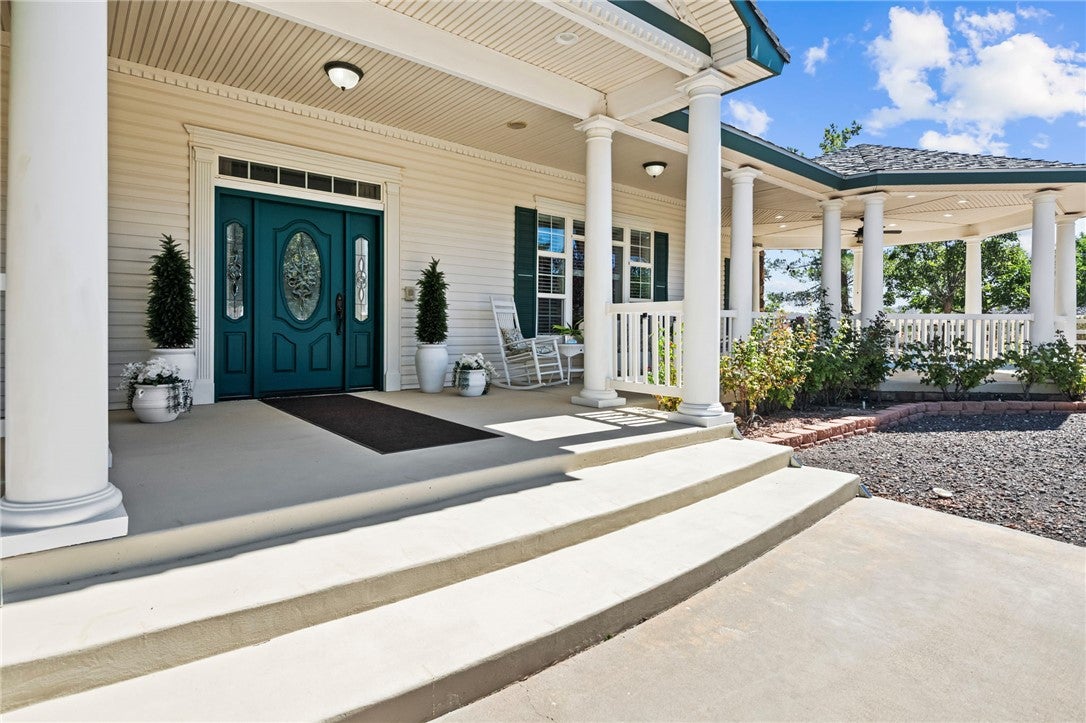 Kingman, Arizona, 86409, United States, 5 Bedrooms Bedrooms, ,5 BathroomsBathrooms,Residential,Active,1946324