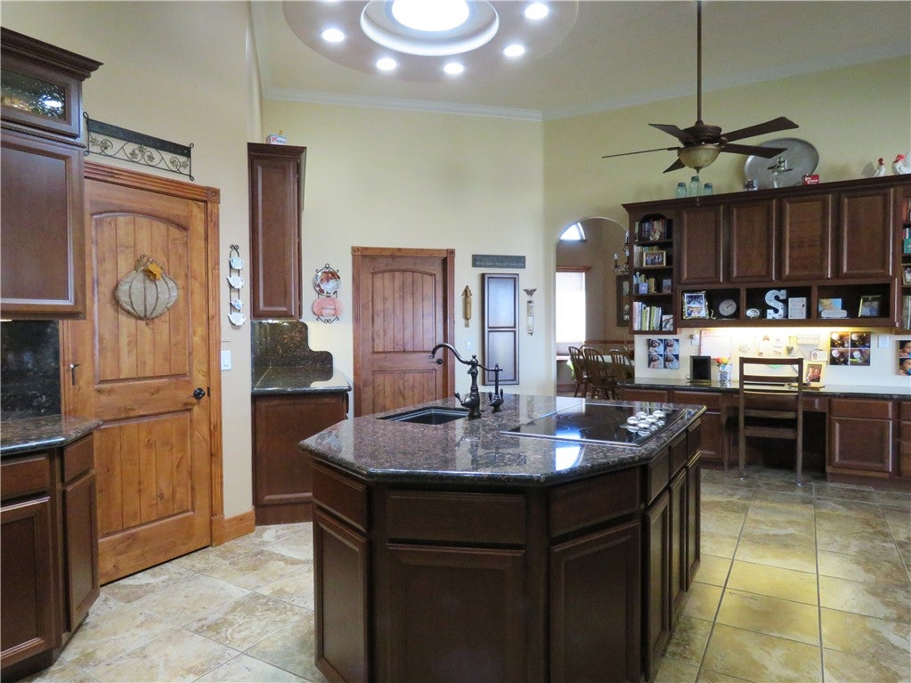 Kingman, Arizona, 86401, United States, 5 Bedrooms Bedrooms, ,5 BathroomsBathrooms,Residential,Active,1945052