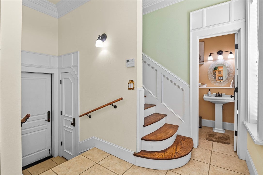 Kingman, Arizona, 86409, United States, 5 Bedrooms Bedrooms, ,5 BathroomsBathrooms,Residential,Active,1946324