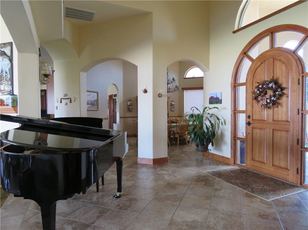 Kingman, Arizona, 86401, United States, 5 Bedrooms Bedrooms, ,5 BathroomsBathrooms,Residential,Active,1945052