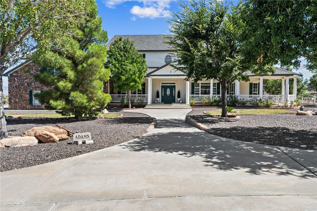 Kingman, Arizona, 86409, United States, 5 Bedrooms Bedrooms, ,5 BathroomsBathrooms,Residential,Active,1946324