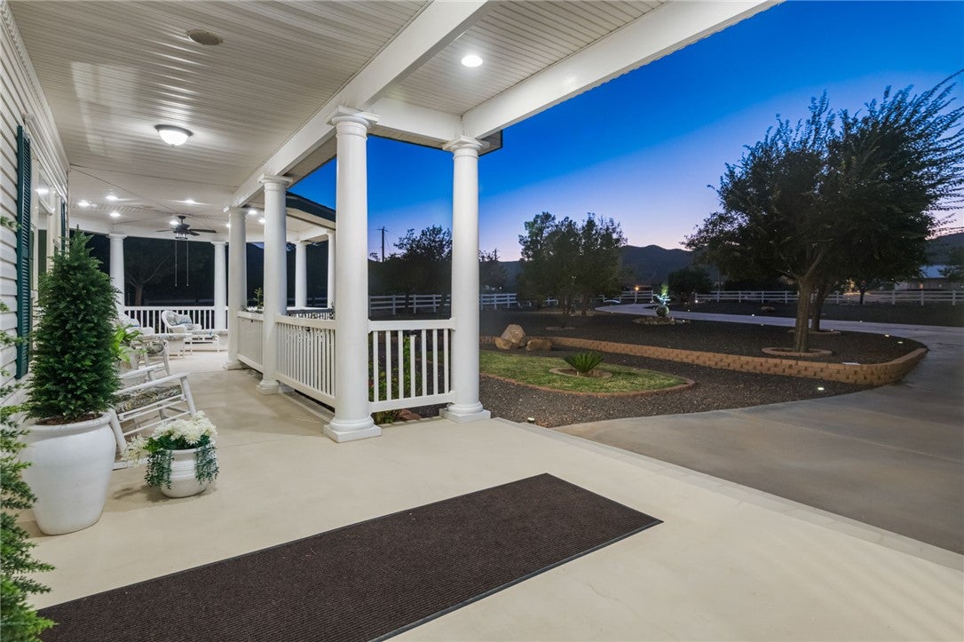 Kingman, Arizona, 86409, United States, 5 Bedrooms Bedrooms, ,5 BathroomsBathrooms,Residential,Active,1946324