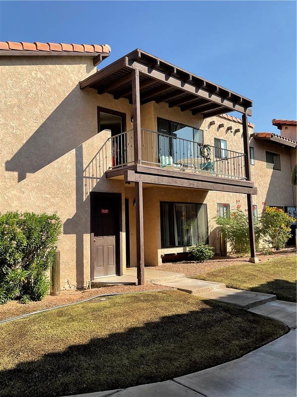 201 RIVERFRONT DR Unit 26  