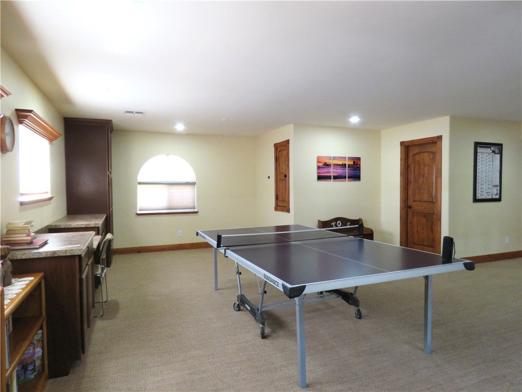 Kingman, Arizona, 86401, United States, 5 Bedrooms Bedrooms, ,5 BathroomsBathrooms,Residential,Active,1945052