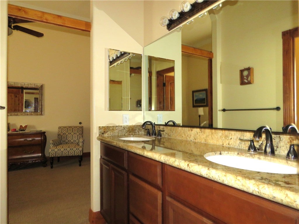 Kingman, Arizona, 86401, United States, 5 Bedrooms Bedrooms, ,5 BathroomsBathrooms,Residential,Active,1945052