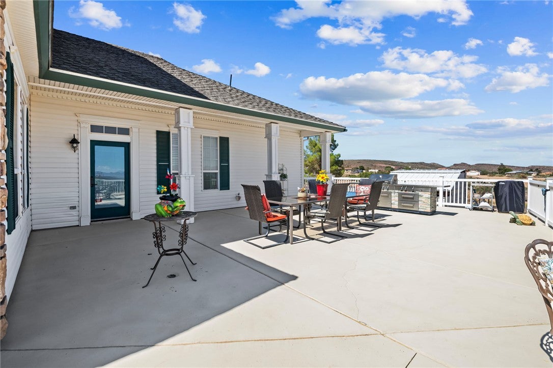 Kingman, Arizona, 86409, United States, 5 Bedrooms Bedrooms, ,5 BathroomsBathrooms,Residential,Active,1946324