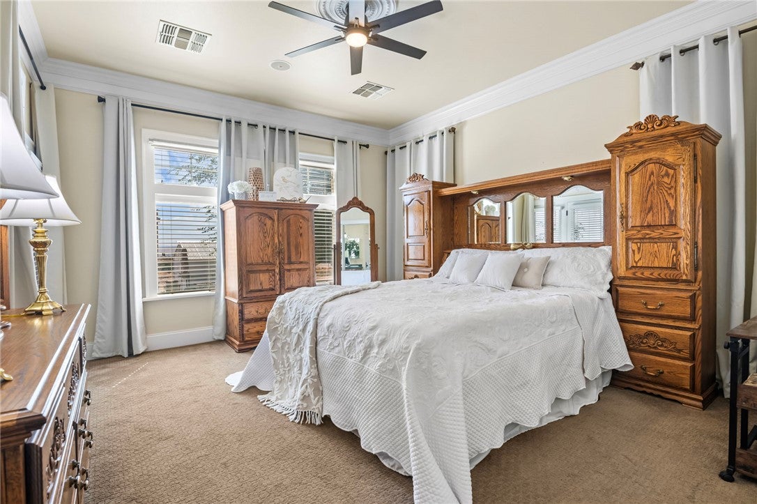 Kingman, Arizona, 86409, United States, 5 Bedrooms Bedrooms, ,5 BathroomsBathrooms,Residential,Active,1946324