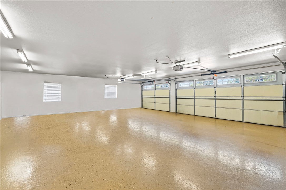 Kingman, Arizona, 86409, United States, 5 Bedrooms Bedrooms, ,5 BathroomsBathrooms,Residential,Active,1946324