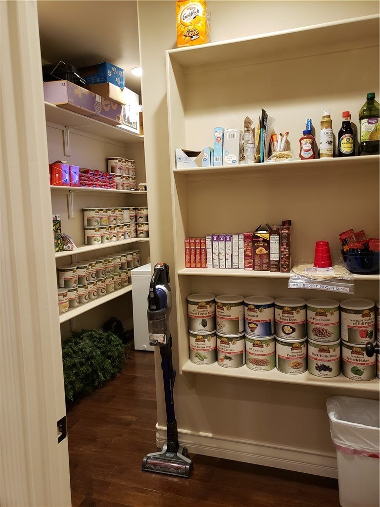 Kingman, Arizona, 86401, United States, 4 Bedrooms Bedrooms, ,4 BathroomsBathrooms,Residential,Active,1844281