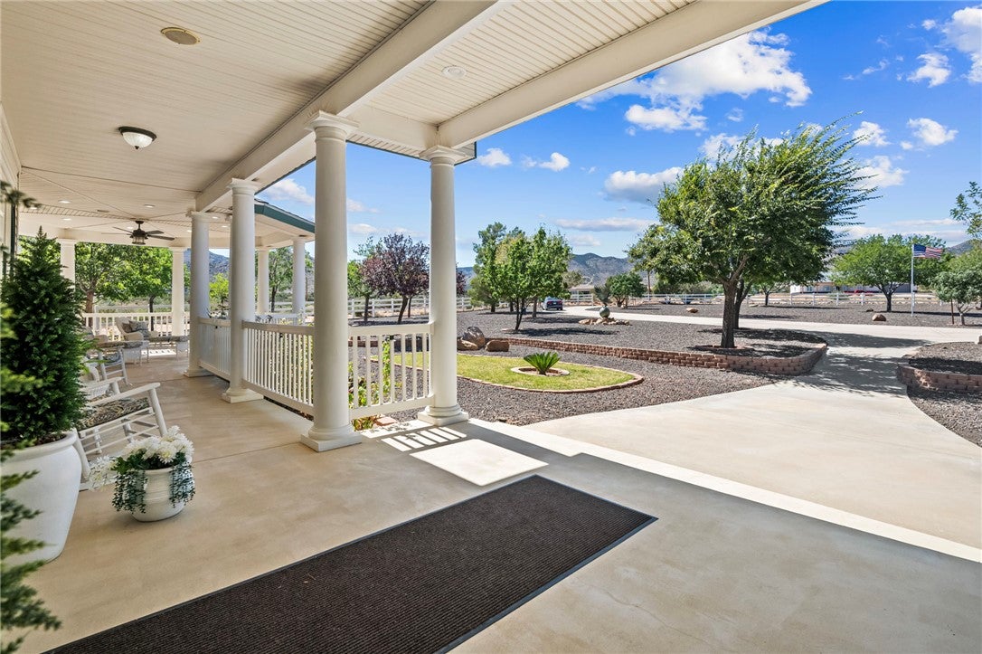 Kingman, Arizona, 86409, United States, 5 Bedrooms Bedrooms, ,5 BathroomsBathrooms,Residential,Active,1946324