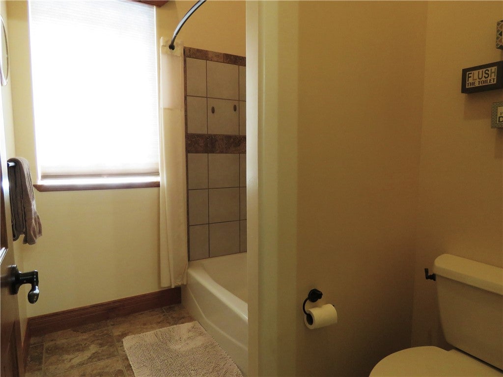 Kingman, Arizona, 86401, United States, 5 Bedrooms Bedrooms, ,5 BathroomsBathrooms,Residential,Active,1945052