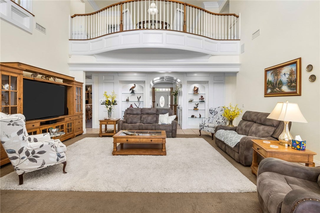 Kingman, Arizona, 86409, United States, 5 Bedrooms Bedrooms, ,5 BathroomsBathrooms,Residential,Active,1946324