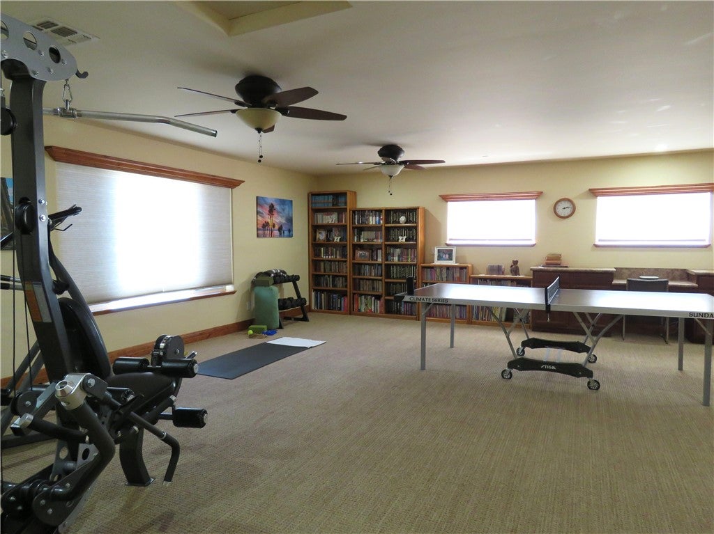 Kingman, Arizona, 86401, United States, 5 Bedrooms Bedrooms, ,5 BathroomsBathrooms,Residential,Active,1945052