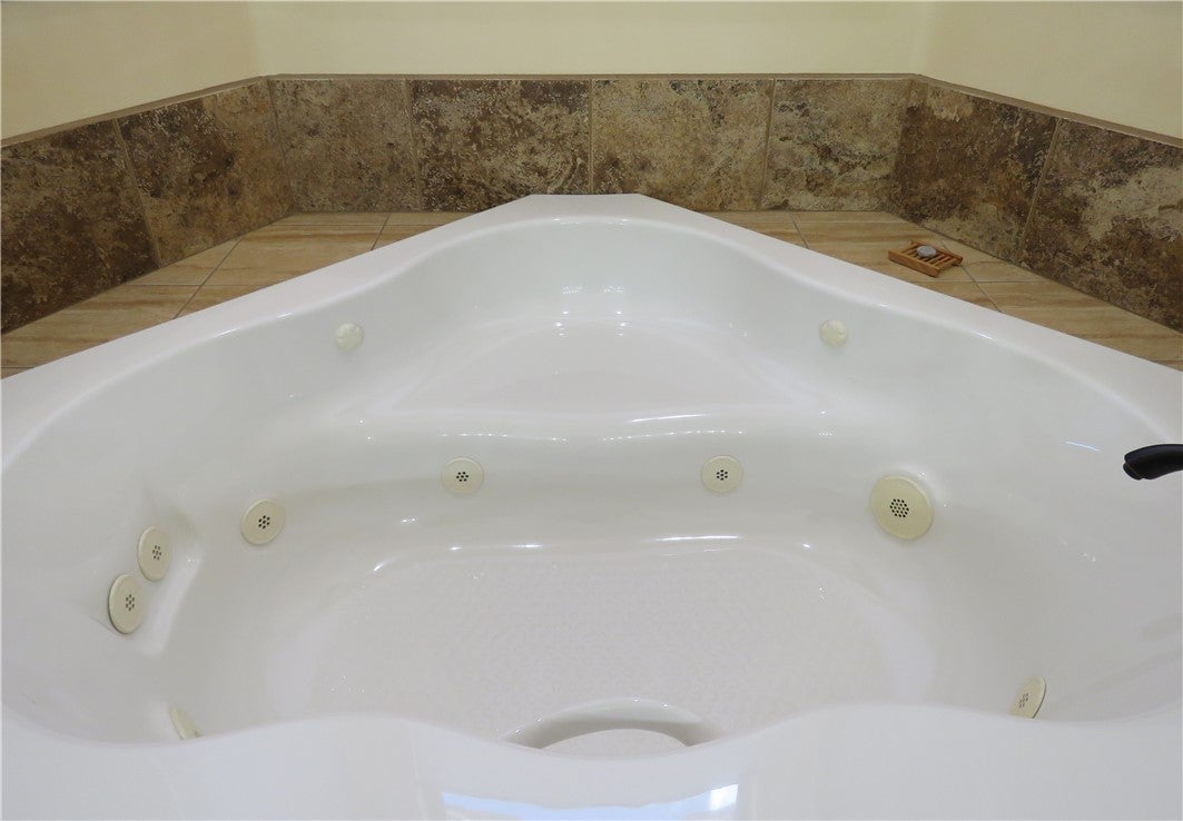 Kingman, Arizona, 86401, United States, 5 Bedrooms Bedrooms, ,5 BathroomsBathrooms,Residential,Active,1945052