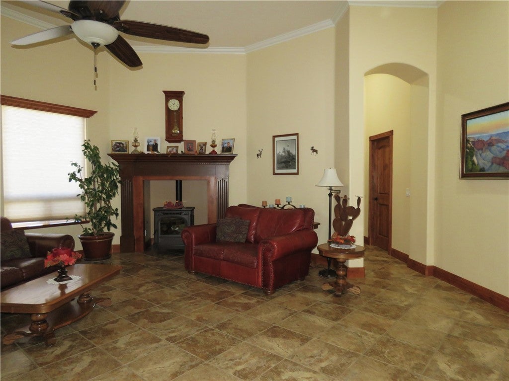 Kingman, Arizona, 86401, United States, 5 Bedrooms Bedrooms, ,5 BathroomsBathrooms,Residential,Active,1945052