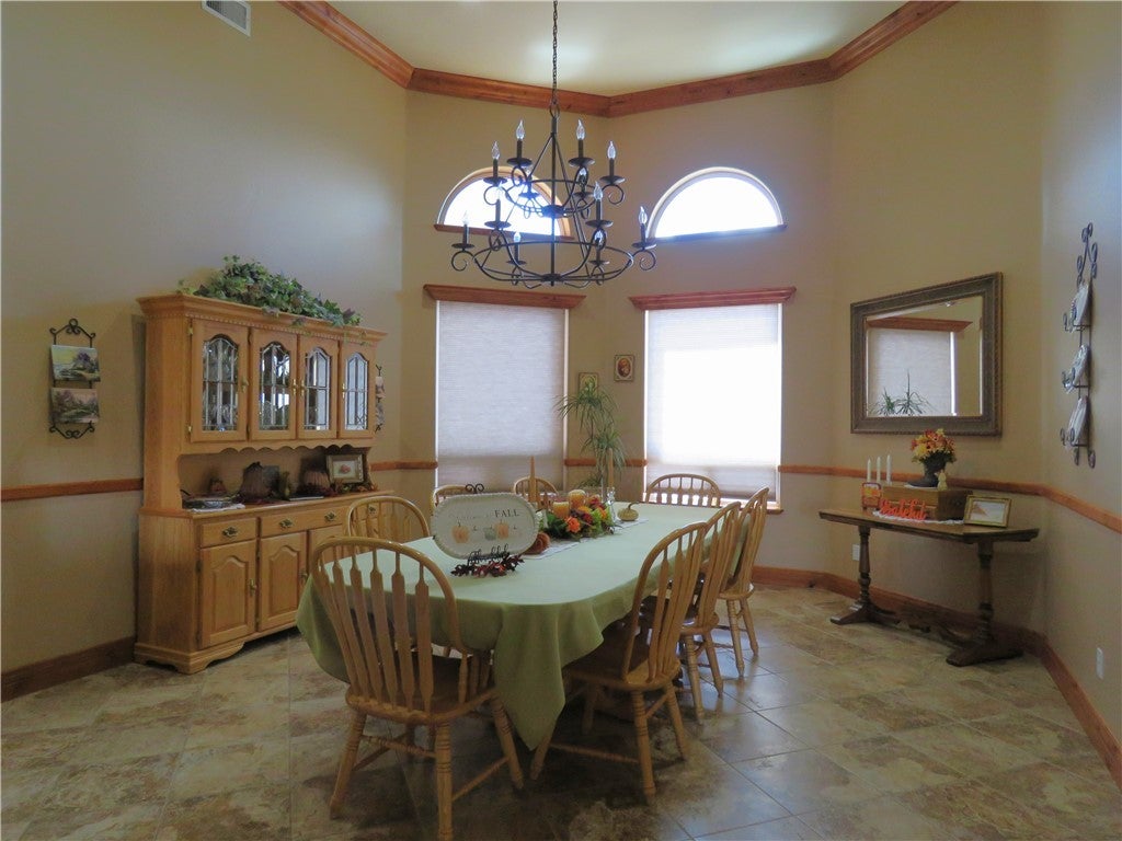 Kingman, Arizona, 86401, United States, 5 Bedrooms Bedrooms, ,5 BathroomsBathrooms,Residential,Active,1945052