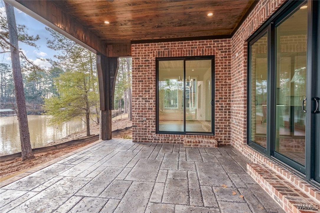 Northport, Alabama, 35475, United States, 4 Bedrooms Bedrooms, ,5 BathroomsBathrooms,Residential,Active,2015450