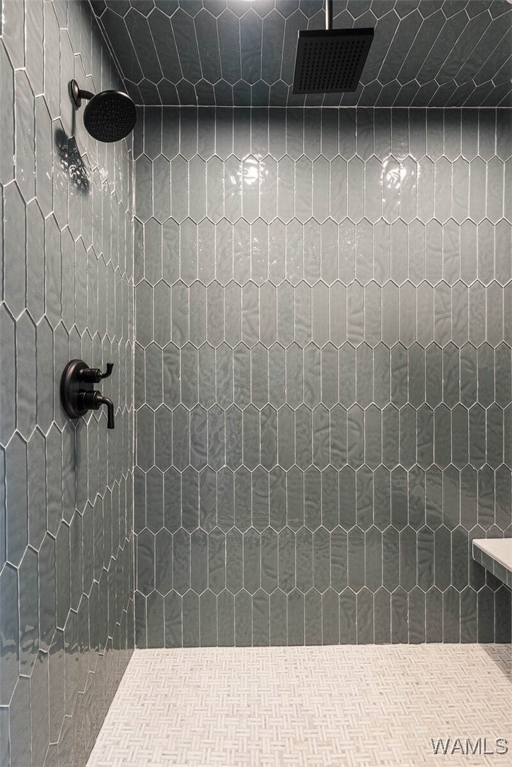 Northport, Alabama, 35475, United States, 4 Bedrooms Bedrooms, ,5 BathroomsBathrooms,Residential,Active,2015450